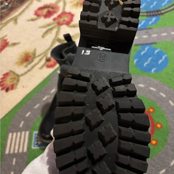 Universal Thread Ankle Boots - Picture 6 of 9